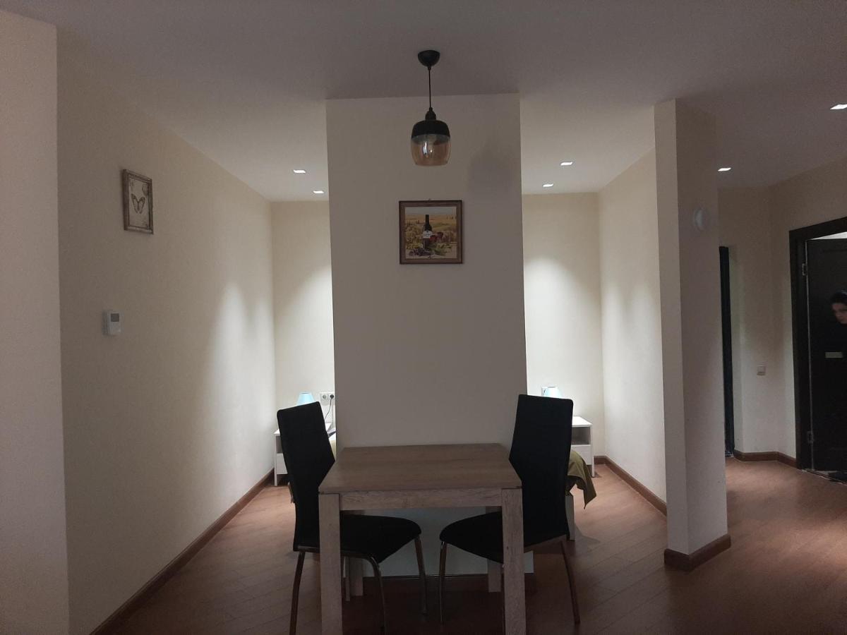 Pride Properties Welcomes You At 17 Buzant St 11-166 Yerevan Armenia Exterior foto